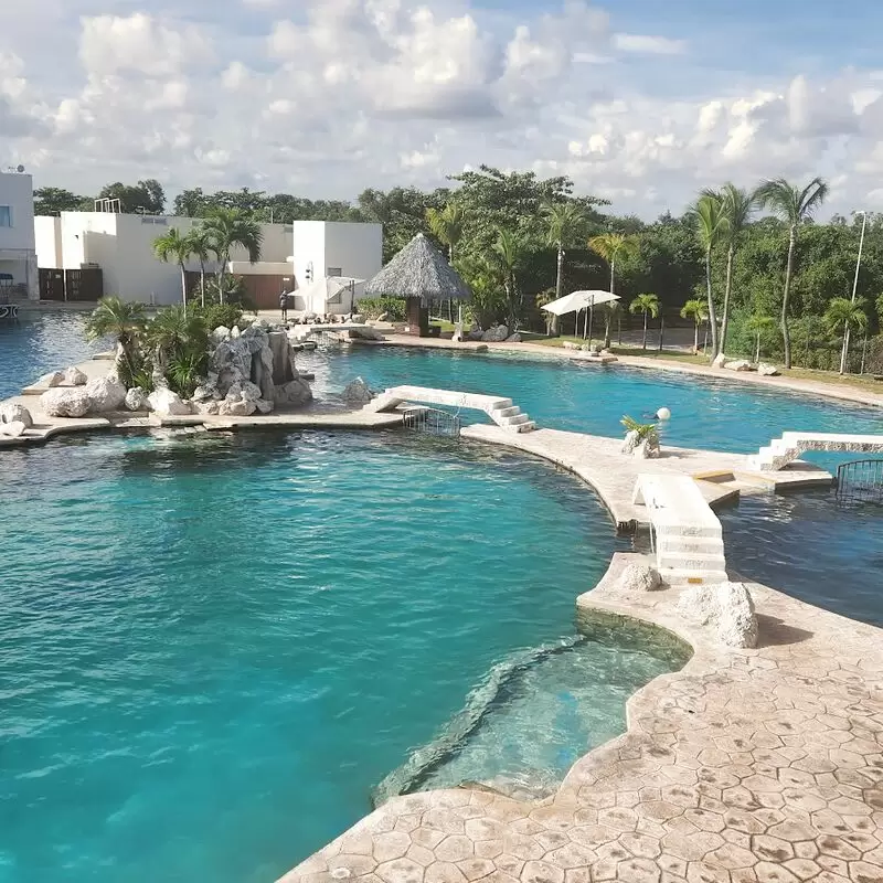 Dolphinaris Cancún